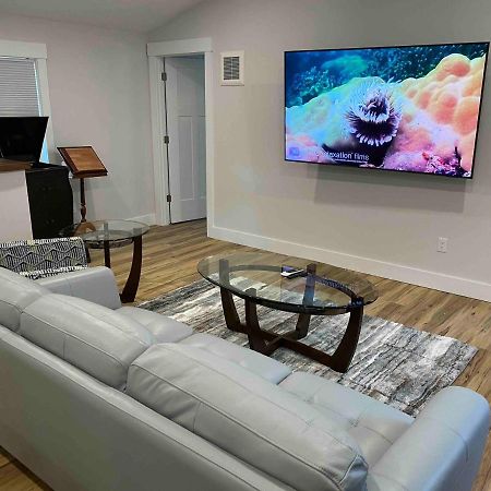 הוילה ווילמינגטון Modern 2Br 2Ba With King Bed-Fast Wi-Fi 75 Inch Oled Tv מראה חיצוני תמונה
